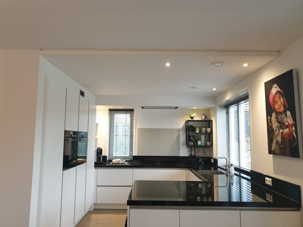 Incatro artceilings ingesloten keuken particulier