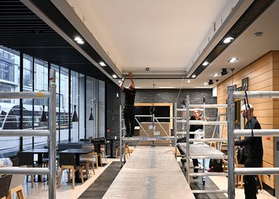 Incatro Bureau Moderne banque de Luxembourg AR Tceiling LED 2