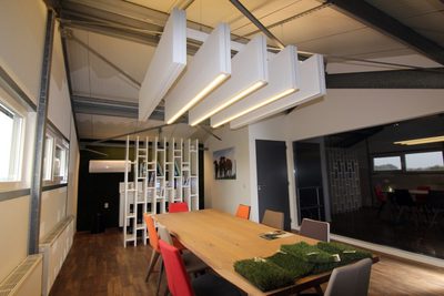 Incatro akoestiek artbaffle90 met licht hannen2